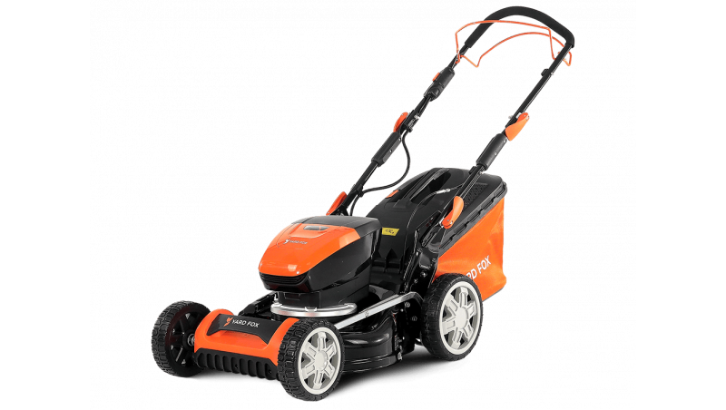 Какая аккумуляторная газонокосилка лучше: самоходная или несамоходная?